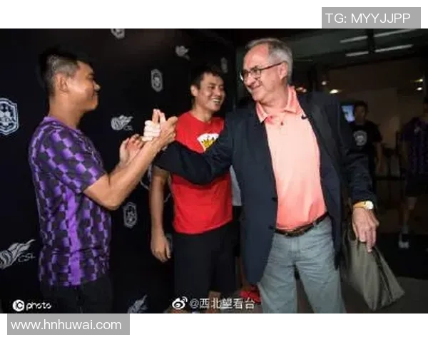 足球明星化妆大爷的精彩瞬间集锦视频分享与幕后故事揭秘 足球明星化妆大爷的精彩瞬间集锦视频分享与幕后故事揭秘