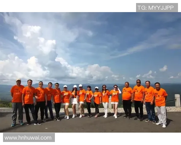 足球明星风云变幻的岁月记忆与成长历程全景展示 足球明星风云变幻的岁月记忆与成长历程全景展示